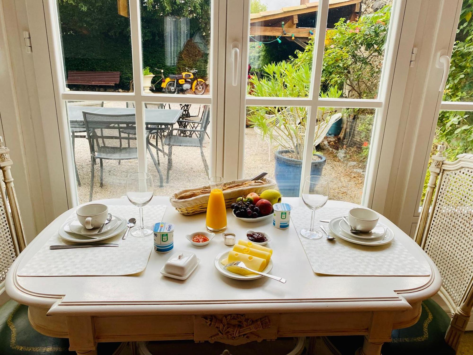 Aux Berges Du Libre Bed & Breakfast Felines-Termenes Ngoại thất bức ảnh